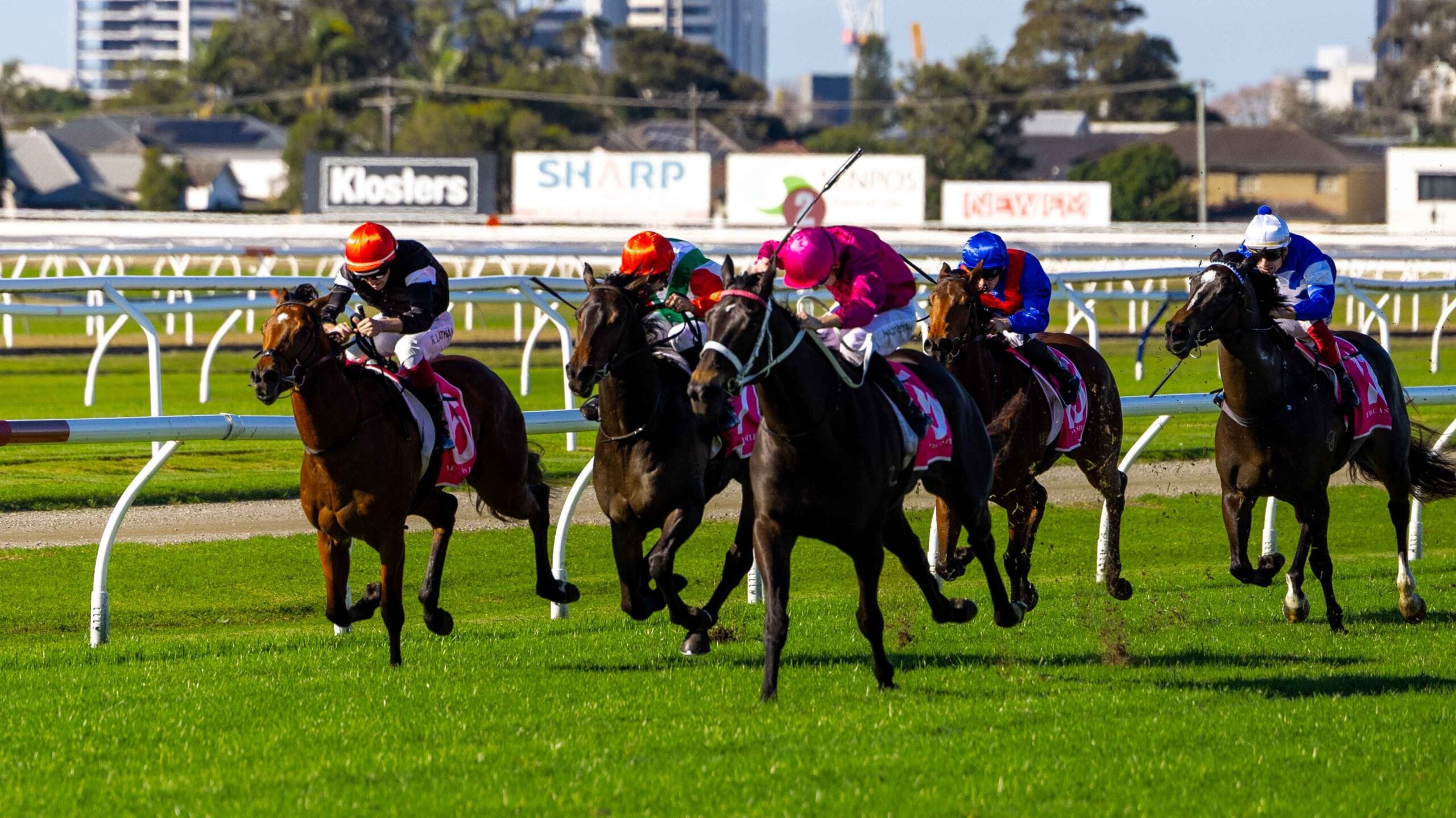 PINK Race Day success, Hunter Club celebrations, Spring Carnival and The Hunter news